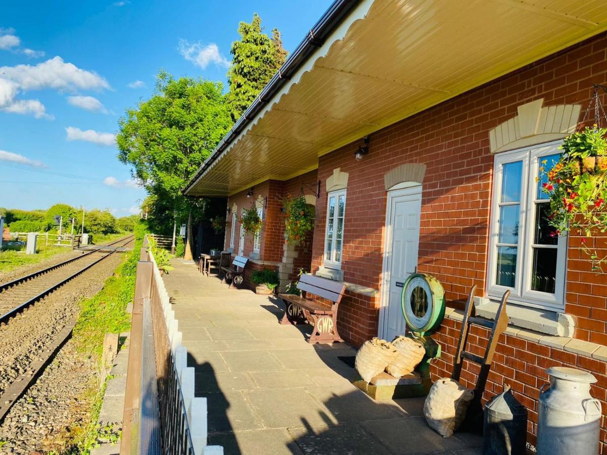 The Booking Office, Stoke Edith Station เฮริฟอร์ด ภายนอก รูปภาพ