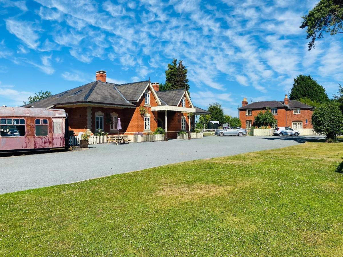 The Booking Office, Stoke Edith Station เฮริฟอร์ด ภายนอก รูปภาพ